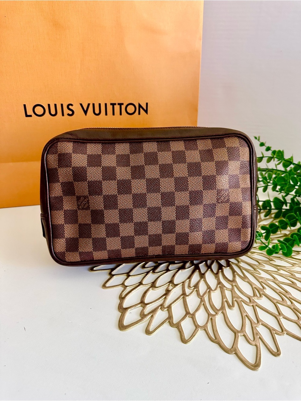 Louis Vuitton Cosmetic Bag Clutch Damier Ebene